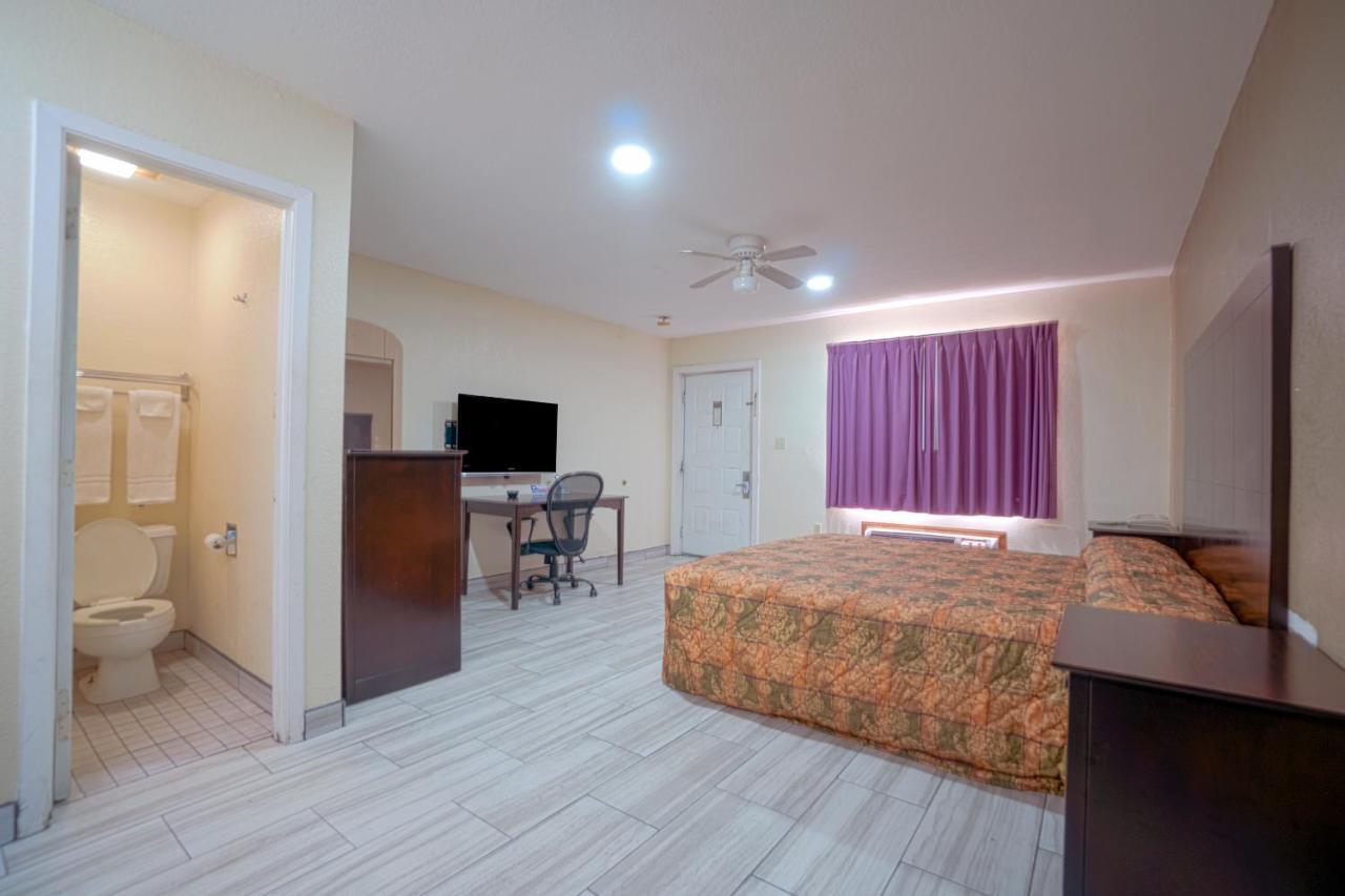 Hotel Texas Near Harlingen