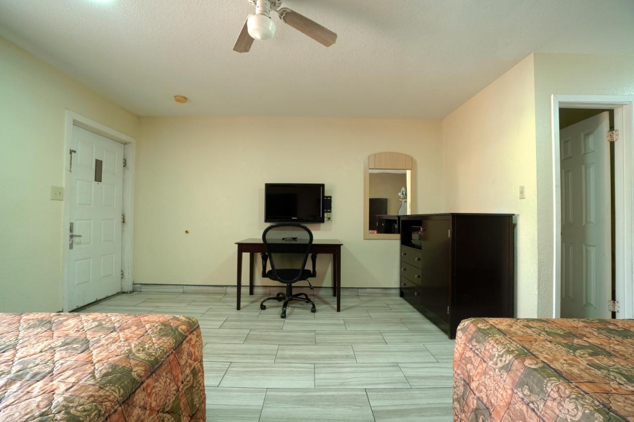 Hotel Texas Near Harlingen